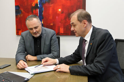 Landeshauptmann Hans Peter Doskozil und Landesrat Leonhard Schneemann (v.l.).