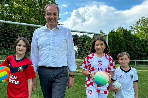 Das Land Burgenland unterstützt sozialschwache Familien bei Freizeitaktivitäten für Kinder und Jugendliche.