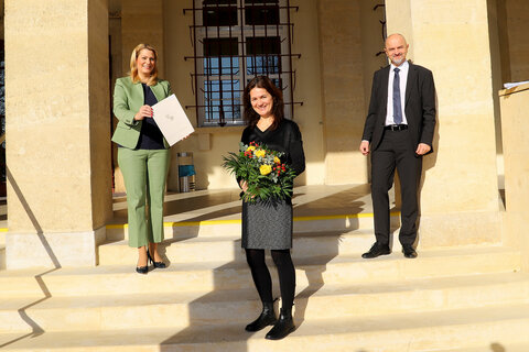 Bildungslandesrätin Mag.a (FH) Daniela Winkler und Bildungsdirektor Heinz Josef Zitz mit Schulqualitätsmanagerin Mag.a Christina Schlaffer