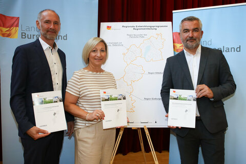 Infrastrukturlandesrat Heinrich Dorner präsentierte gemeinsam mit Mattersburgs Bürgermeisterin Claudia Schlager und dem Leiter des Hauptreferats Landesplanung, Peter Zinggl, im KUZ Mattersburg das Regionalentwicklungsprogramm für die Region „Eisenstadt und Umgebung – Mattersburg“ (REP-Nord 2)
