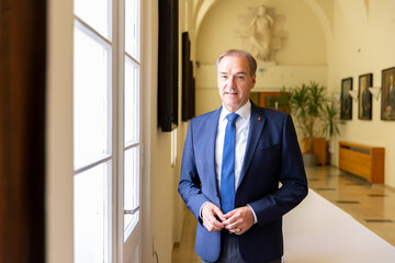 LR Leonhard Schneemann