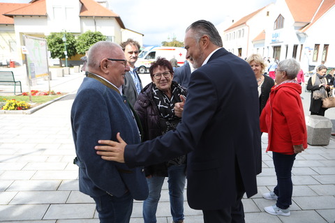 Landeshauptmann Hans Peter Doskozil besuchte das Zwieflerfest in Riedlingsdorf