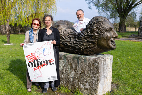 Dr.in Waltraud Bertoni, Mag.a Birgit Sauer – Koordinatorin für zeitgenössische bildende Kunst Burgenland (oder Kunstkoordinatorin) und Landeshauptmann Hans Peter Doskozil