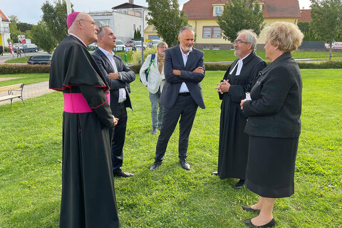 Diözesanbischof Ägidius Zsifkovics, Bgm. Markus Szelinger, LH Hans Peter Doskozil, Manfred Koch, LT-Präs.in Verena Dunst (v.l.)