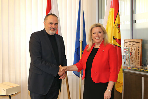 Landeshauptmann Hans Peter Doskozil hieß I.E. Lindsay Skoll, CMG, Botschafterin des Vereinigten Königreichs in Österreich, herzlich willkommen