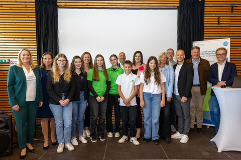 Landeshauptmann-Stellvertreterin Mag.a Astrid Eisenkopf und Landesrätin Mag.a (FH) Daniela Winkler beim Startworkshop der Klimaschulen der Klima- und Energie-Modellregion (KEM) Neusiedler See – Seewinkel.