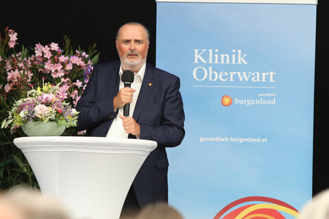 Landeshauptmann Hans Peter Doskozil bei seiner Rede im Festzelt vor 500 Gästen am Freitag in Oberwart