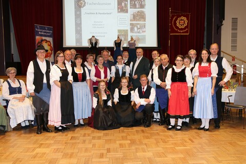 Trachtenpräsentation Neudörfl