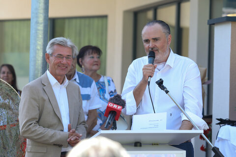 Landeshauptmann Hans Peter Doskozil mit Hotelier Josef Puchas