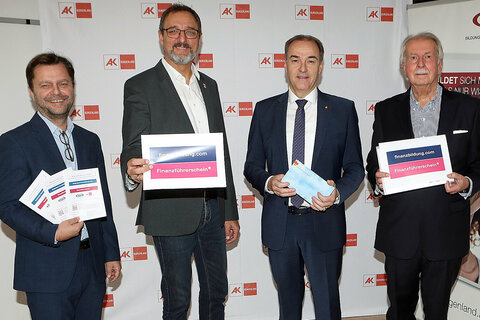 Landesrat Dr. Leonhard Schneemann (2.v.r.) mit BFI Burgenland-Geschäftsführer Jürgen Grandits, AK Burgenland-Präsident Gerhard Michalitsch und Prof. Dr. Gerhard Weibold (v.l.) bei der Präsentation der neuen Bildungsinitiative.