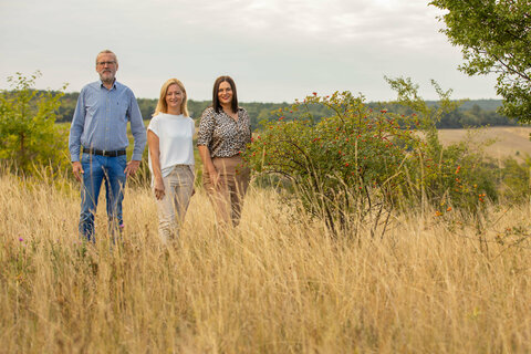 Urbarial-Obmann Stefan Schaja, Bürgermeisterin Rita Stenger und LH-Stv.in Mag.a Astrid Eisenkopf