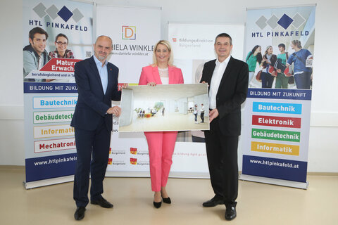 Bildungslandesrätin Daniela Winkler präsentierte gemeinsam mit Bildungsdirektor Heinz Josef Zitz und Direktor Wilfried Lercher in der HTL Pinkafeld das aktuelle Bauprogramm für Bildungseinrichtungen im Burgenland