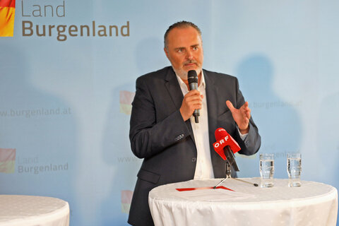 Landeshauptmann Hans Peter Doskozil präsentierte den Generalplaner im KUZ Güssing.